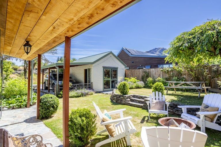 Photo of property in 43 Mcdonnell Road, Arrowtown, 9302
