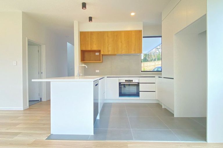 Photo of property in 296c East Coast Road, Forrest Hill, Auckland, 0620