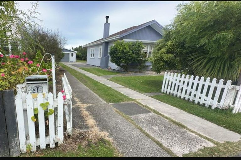 Photo of property in 35 Muir Street, Te Hapara, Gisborne, 4010
