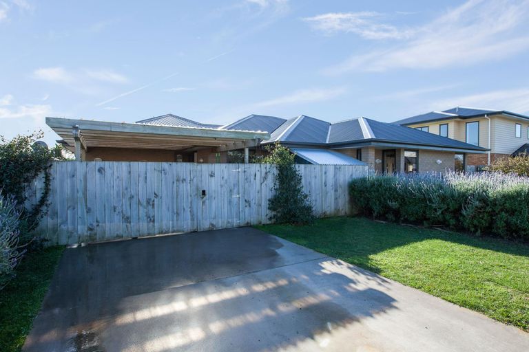 Photo of property in 3 Ta Paora Drive, Bell Block, New Plymouth, 4312