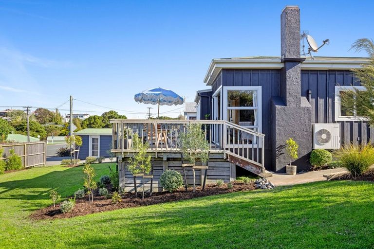 Photo of property in 26 Seatoun Avenue, Leigh, Warkworth, 0985