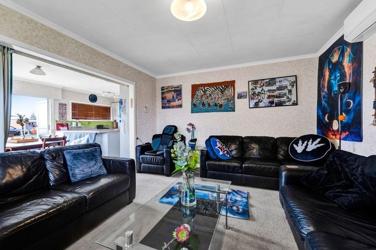 Photo of property in 73 Browne Street, Waitara, 4320