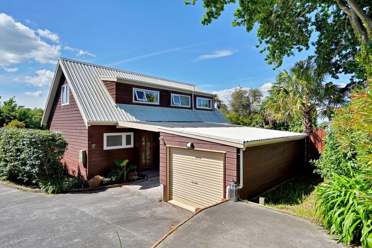 Photo of property in 1/74 Colwill Road, Massey, Auckland, 0614