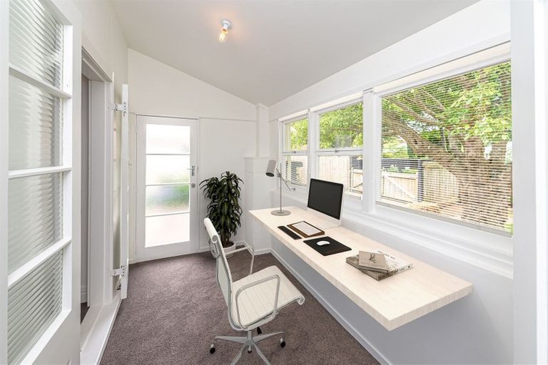 Photo of property in 10 Selwyn Crescent, College Estate, Whanganui, 4500