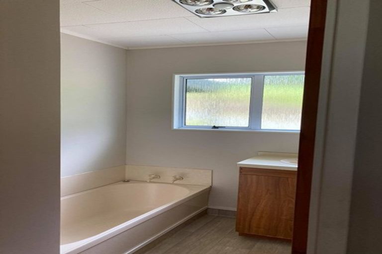 Photo of property in 21a Hyland Place, Waiuku, 2681