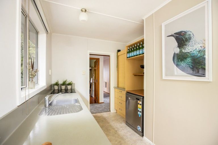 Photo of property in 79 Awanui Street, Merrilands, New Plymouth, 4312