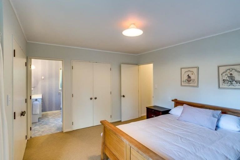 Photo of property in 6a Busby Place, Havelock North, 4130