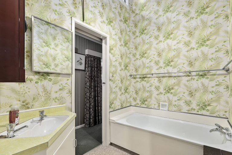 Photo of property in 13 Lambley Road, Titahi Bay, Porirua, 5022