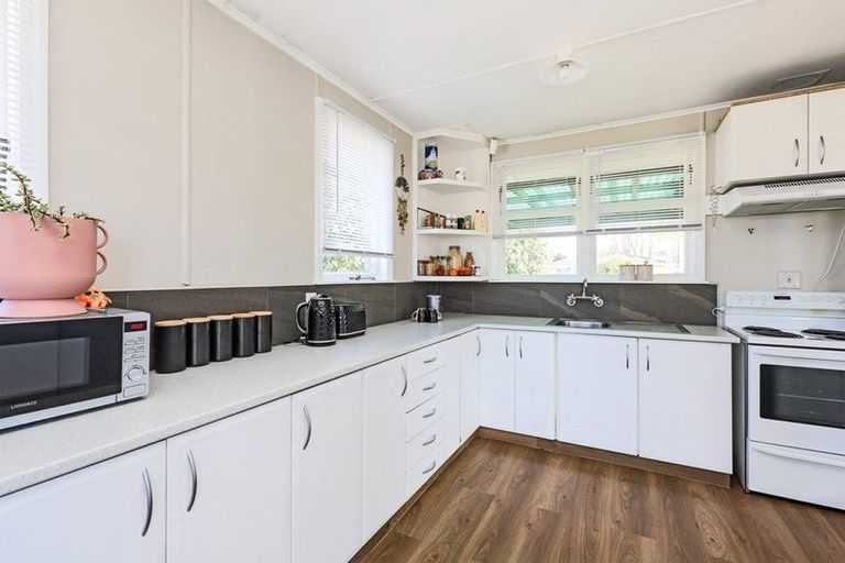 Photo of property in 75 Lipscombe Crescent, Havelock North, 4130