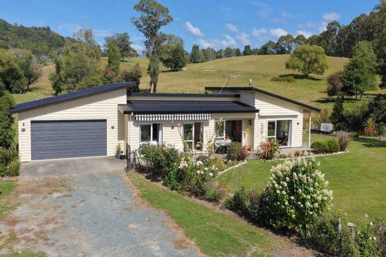 Photo of property in 927 Waiwhero Road, Ngatimoti, Motueka, 7196