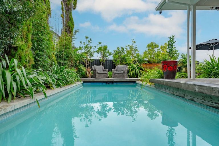 Photo of property in 132 Porritt Avenue, Chatswood, Auckland, 0626