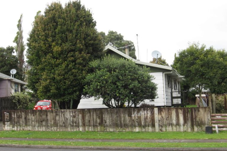 Photo of property in 2/56 Redcrest Avenue, Red Hill, Papakura, 2110