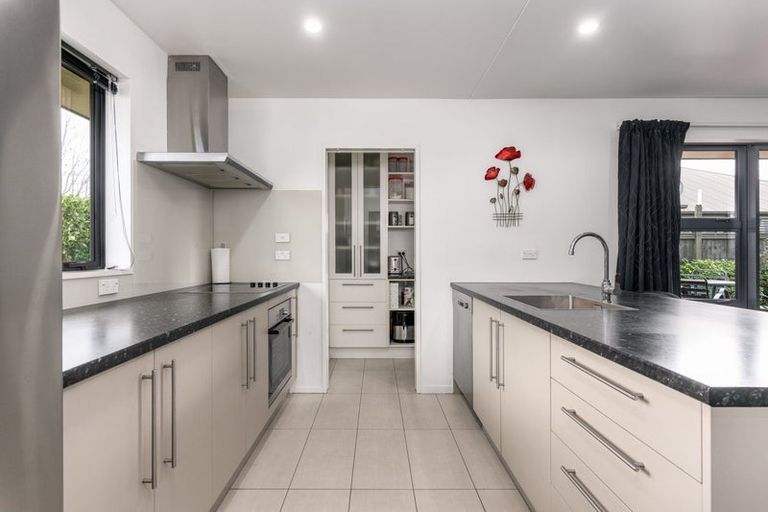 Photo of property in 28 Bradwell Crescent, Halswell, Christchurch, 8025