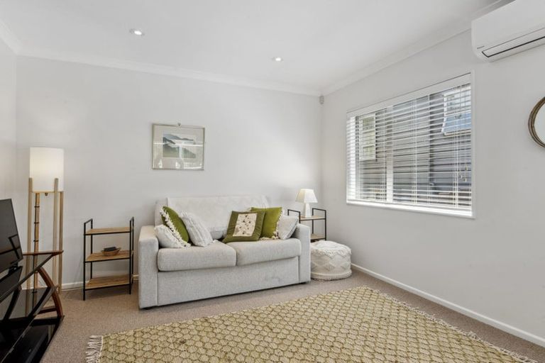 Photo of property in 232 Schnapper Rock Road, Schnapper Rock, Auckland, 0632