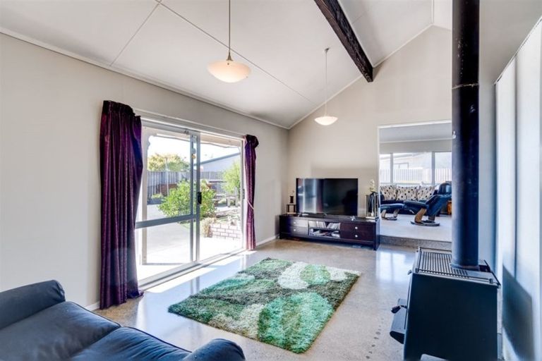 Photo of property in 16 Townshend Crescent, Greenmeadows, Napier, 4112