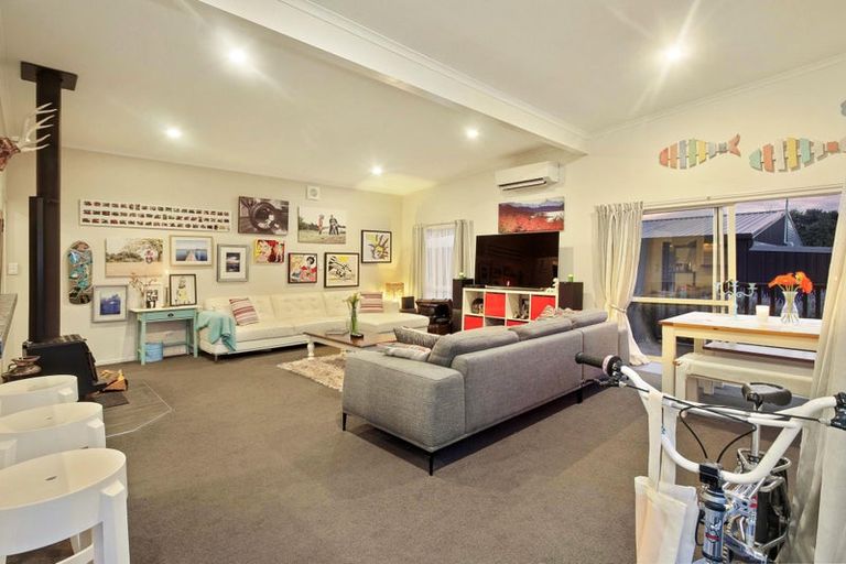 Photo of property in 9 Keven Road, Clarks Beach, Pukekohe, 2679