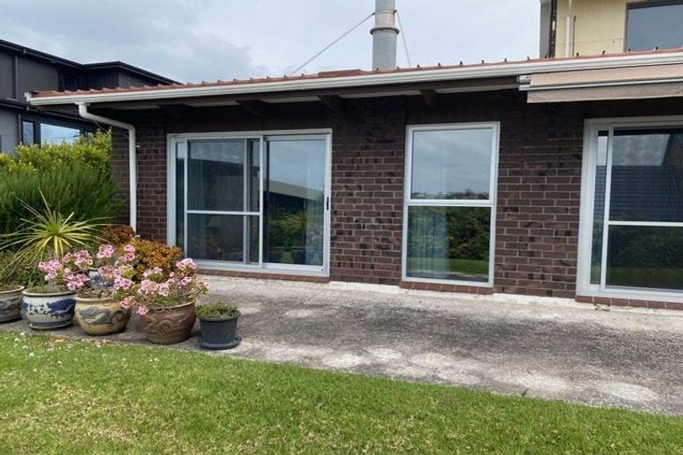 Photo of property in 1/36 Beechwood Road, Rothesay Bay, Auckland, 0630
