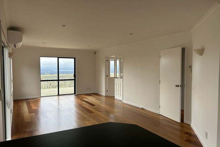 Photo of property in 99 Ashton Fitchett Drive, Brooklyn, Wellington, 6021