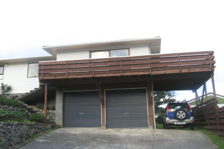 Photo of property in 34 Percy Dyett Drive, Karori, Wellington, 6012