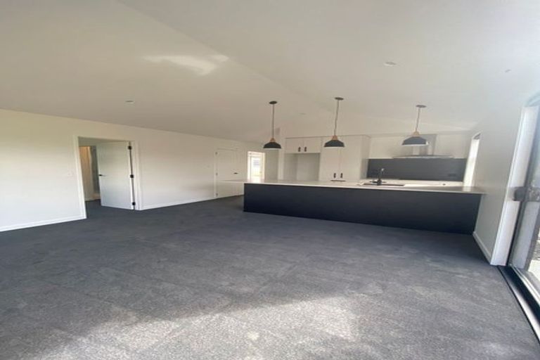 Photo of property in 1 Maara Close, Papamoa Beach, Papamoa, 3118