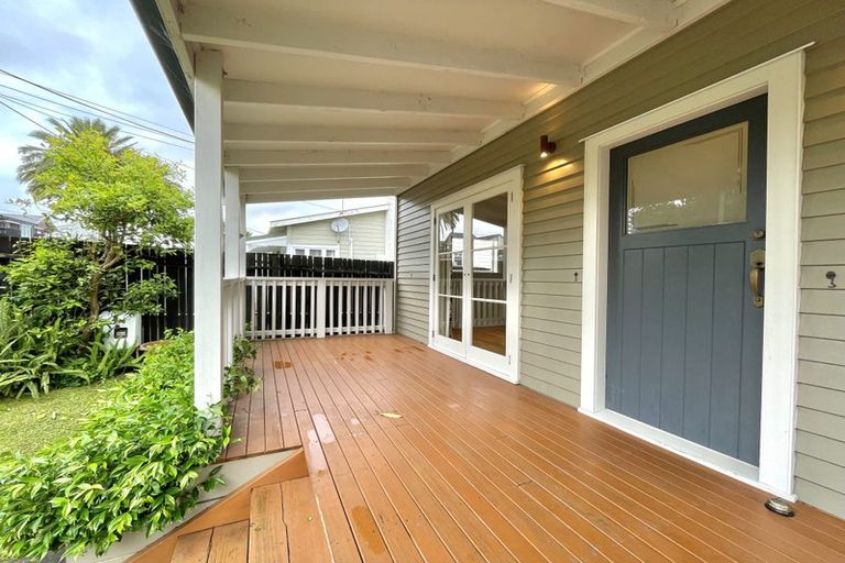 Photo of property in 2/20 Brook Street, Milford, Auckland, 0620