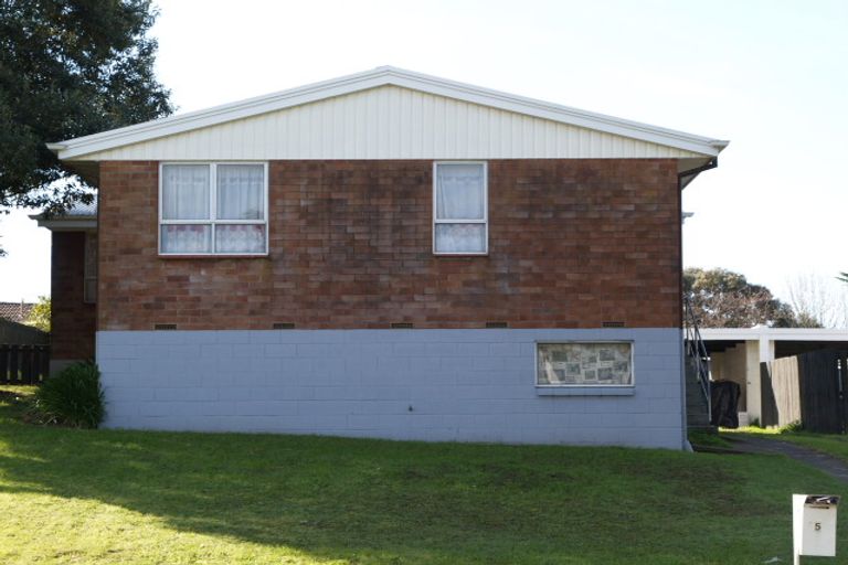 Photo of property in 5 Cranmere Crescent, Mangere East, Auckland, 2024
