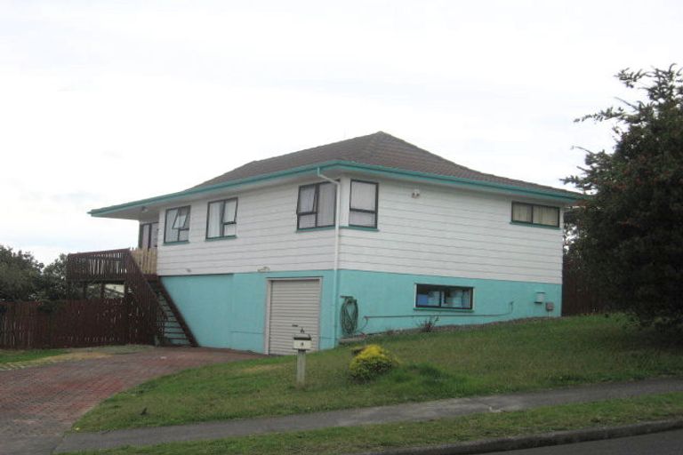 Photo of property in 8 Glenshee Place, Highland Park, Auckland, 2010