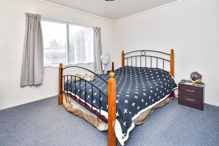 Photo of property in 2/6 Hunua Road, Papakura, 2110