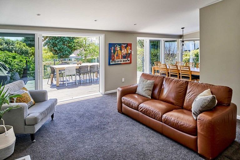 Photo of property in 21 Mahoe Street, Eastbourne, Lower Hutt, 5013