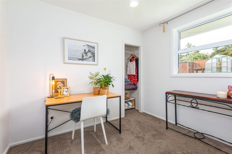 Photo of property in 6 Madeley Road, Mount Pleasant, Christchurch, 8081