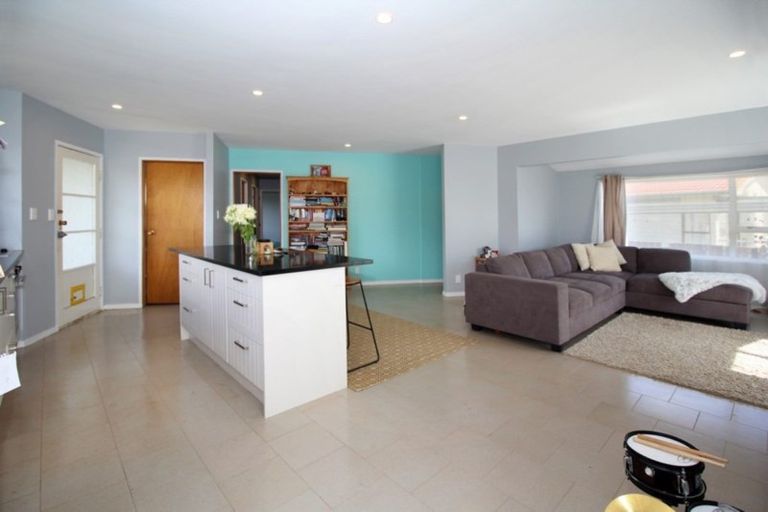 Photo of property in 120 Hillcrest Road, Papatoetoe, Auckland, 2025