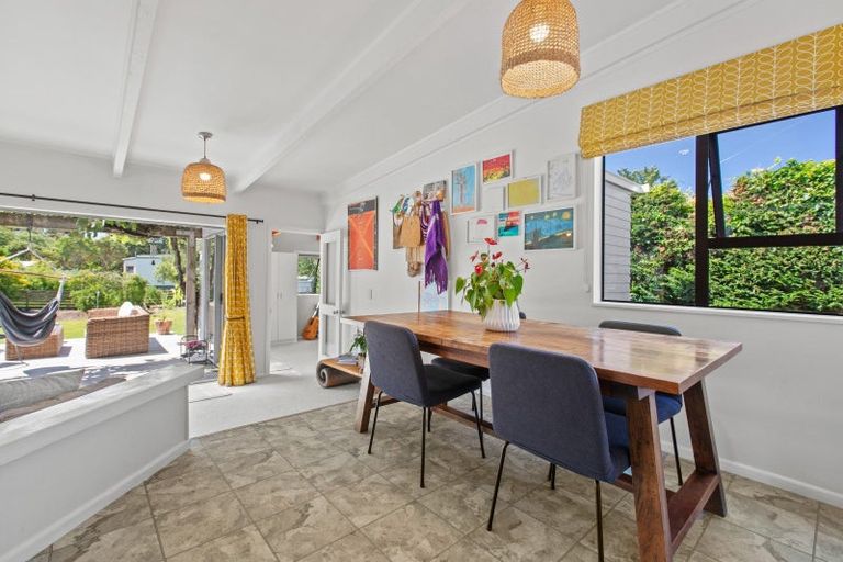 Photo of property in 39 Tiromoana Road, Raumati South, Paraparaumu, 5032