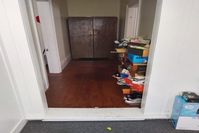 Photo of property in 1/50 Clyde Street, Island Bay, Wellington, 6023