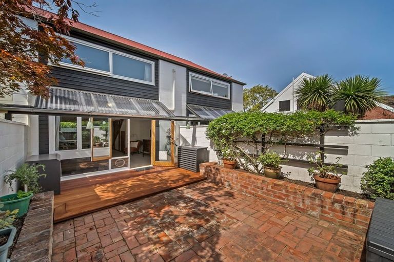 Photo of property in 2/25 Holly Road, St Albans, Christchurch, 8014
