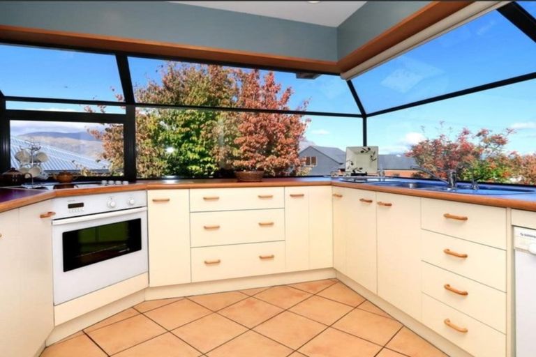 Photo of property in 20 Cotter Avenue, Arrowtown, 9302