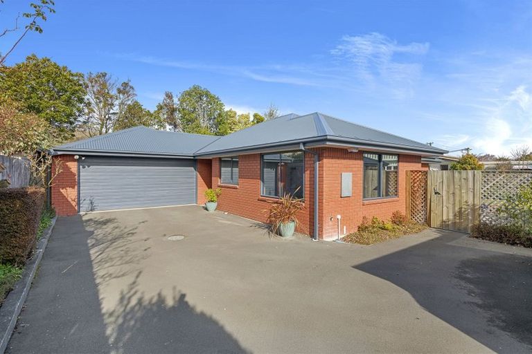 Photo of property in 102a Saint Martins Road, Saint Martins, Christchurch, 8022