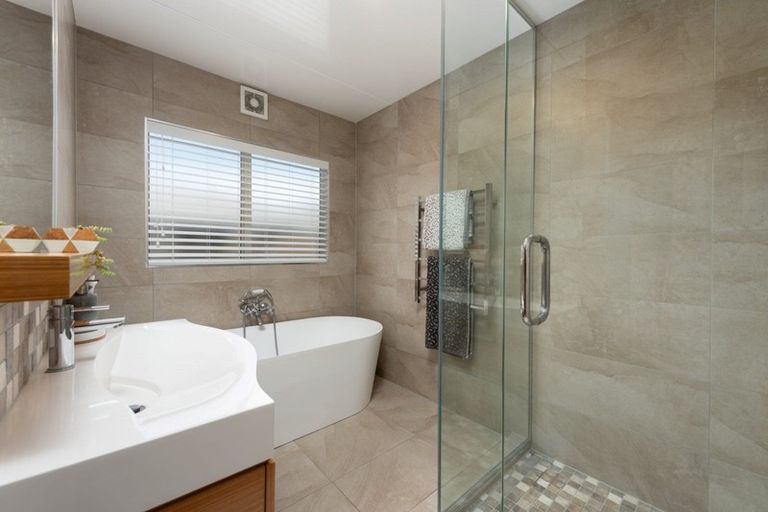 Photo of property in 24 Fahey Avenue, Mount Maunganui, 3116