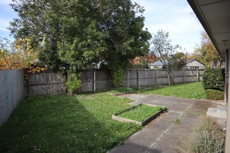 Photo of property in 66 Staveley Street, Avonhead, Christchurch, 8042