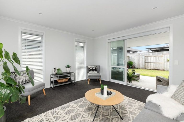 Photo of property in 12 Harding Drive, Papamoa Beach, Papamoa, 3118