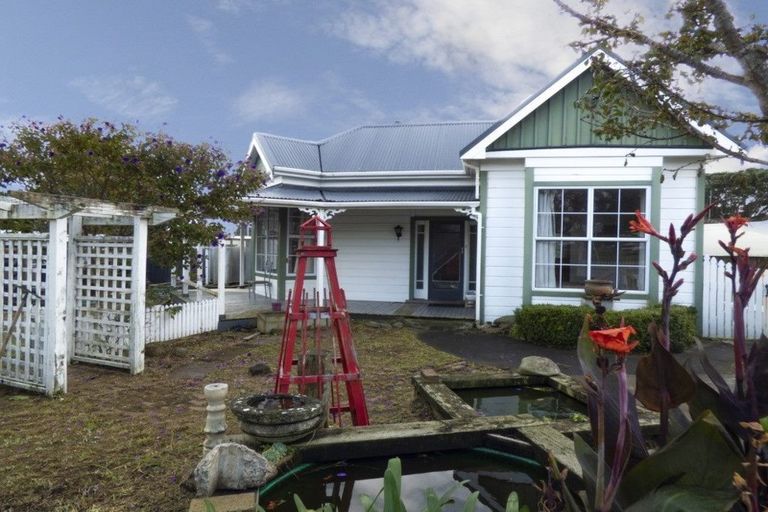 Photo of property in 200 Tukapa Street, Westown, New Plymouth, 4310