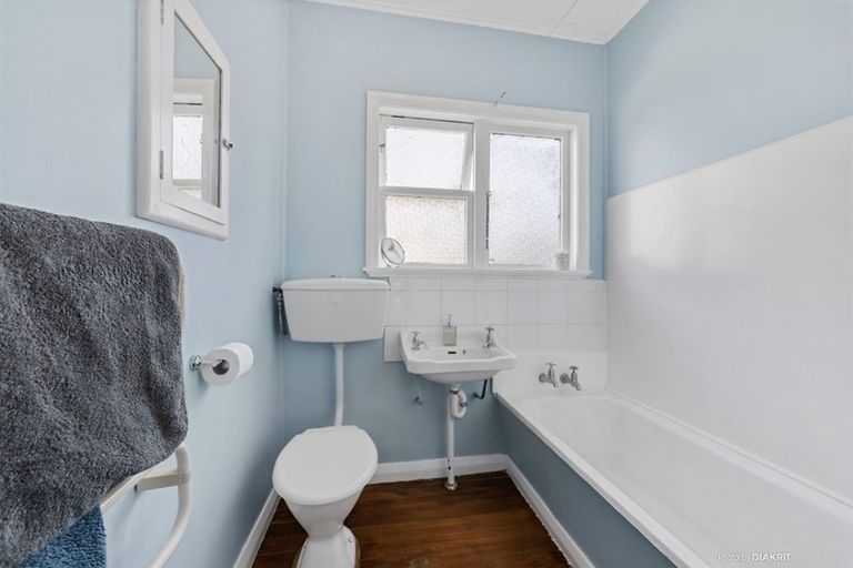 Photo of property in 55 Kinghorne Street, Strathmore Park, Wellington, 6022