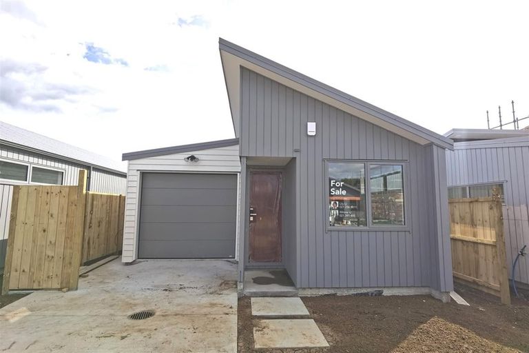 Photo of property in 27 Clayden Shuttleworth Street, Papakura, 2110