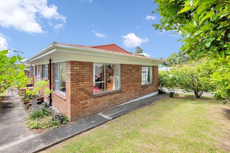 Photo of property in 1/17 Captain Scott Road, Glen Eden, Auckland, 0602