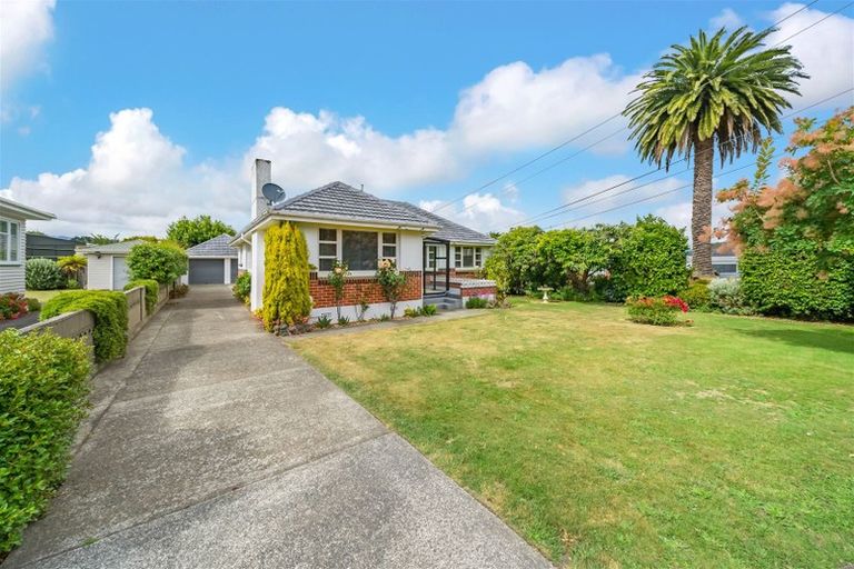 Photo of property in 19 Hall Grove, Ebdentown, Upper Hutt, 5018