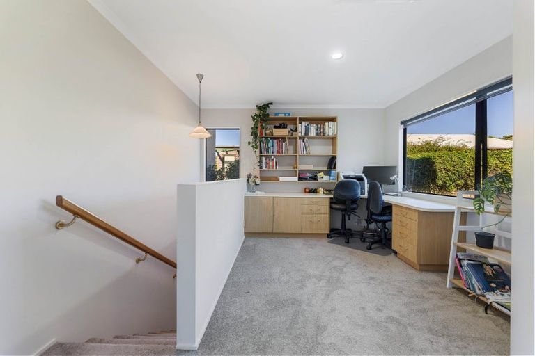 Photo of property in 27 Kinder Street, Acacia Bay, Taupo, 3330