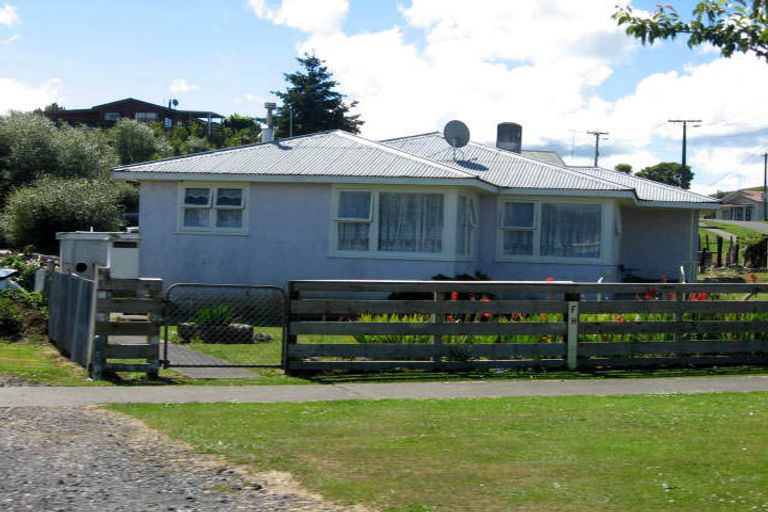 Photo of property in 2 Ward Street, Raetihi, 4632