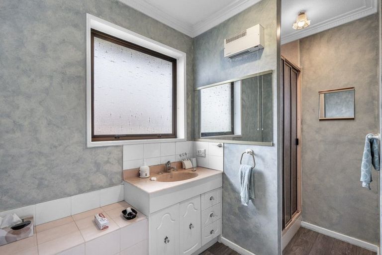 Photo of property in 2 Calder Place, Winton, 9720