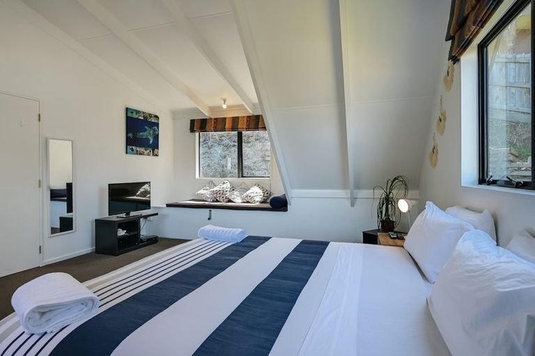 Photo of property in 30 Greenstone Place, Fernhill, Queenstown, 9300