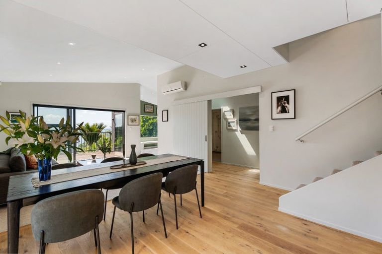 Photo of property in 64 Otitori Bay Road, Titirangi, Auckland, 0604