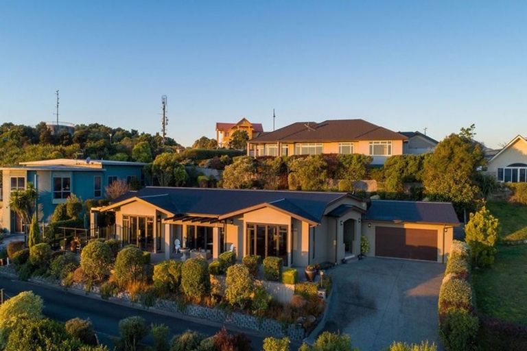 Photo of property in 6 Dunair Way, Britannia Heights, Nelson, 7010